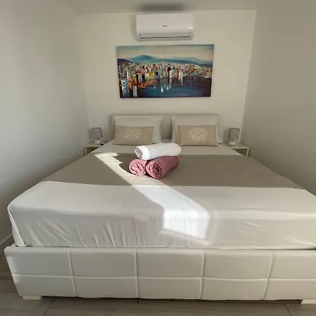 Miroslava - With Pool Apartment Trogir