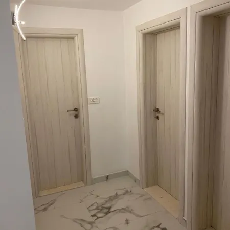 Apartment Miroslava - With Pool Trogir