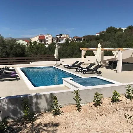 Miroslava - With Pool Trogir