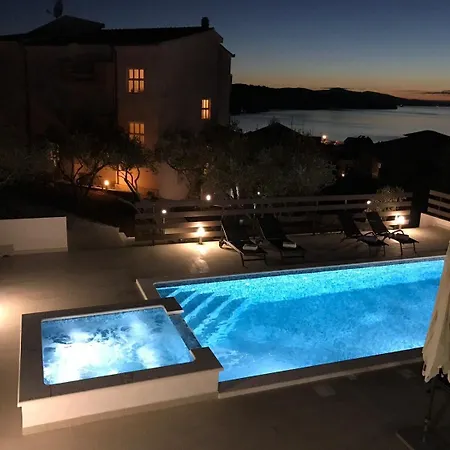 Apartment Miroslava - With Pool *